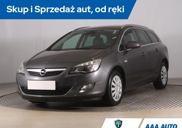 Opel Astra cena 34000 przebieg: 107733, rok produkcji 2011 z Głogów Małopolski małe 232